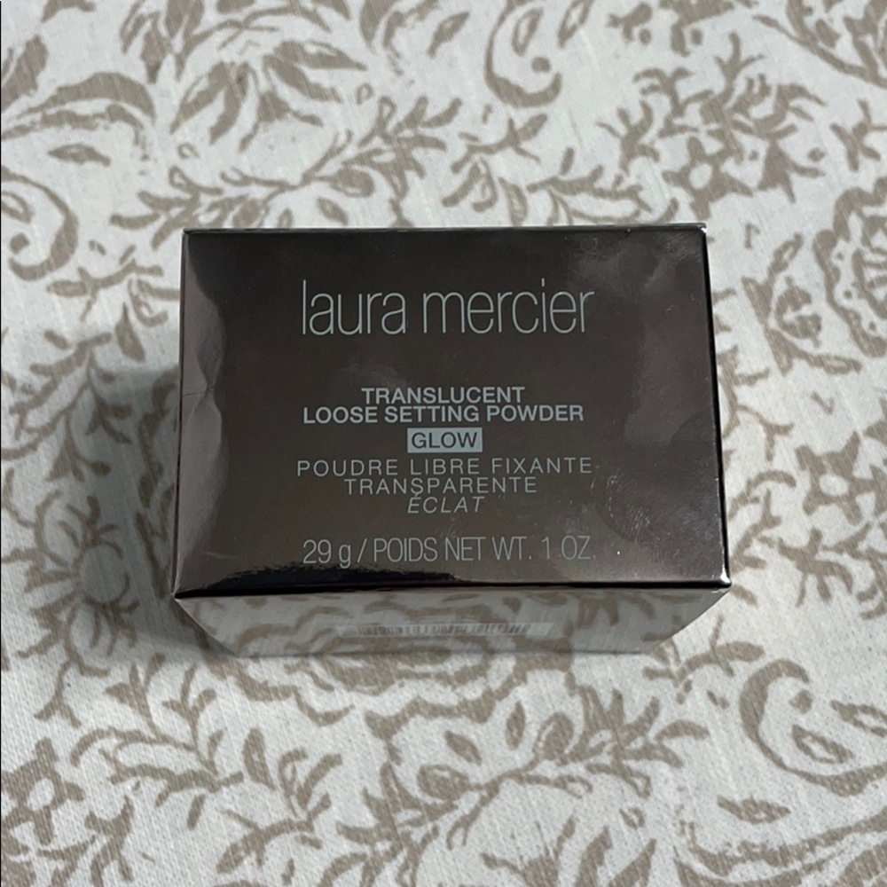 • Laura Mercier • Translucent Powder Glow •